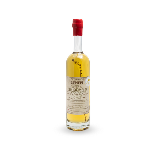 Une bouteille de 70cl de génépi Guillaumette authentique avec bouchon ciré. Génépi médaillé d'or en 2024